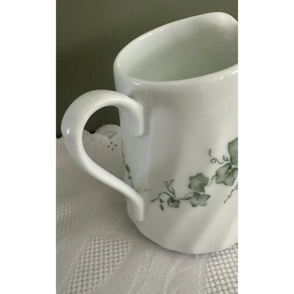 Corning Corelle Callaway Ivy Creamer White Green